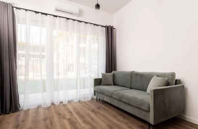 Apartamento estudio moderno y amueblado, 32 m², en alquiler en Varsovia, Polonia