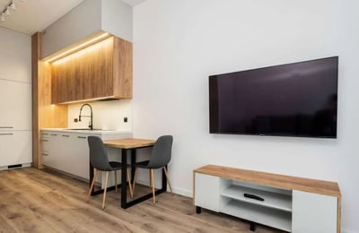 Apartamento estudio moderno y amueblado, 32 m², en alquiler en Varsovia, Polonia