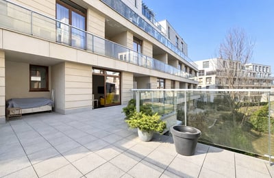 Appartement lumineux et meublé 40 m² avec terrasse à louer à Wilanów, Varsovie, Pologne