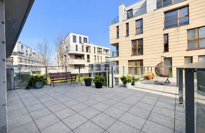 Appartement lumineux et meublé 40 m² avec terrasse à louer à Wilanów, Varsovie, Pologne