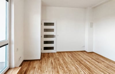 Apartamento luminoso y amueblado 52 m² con terraza en alquiler en Strašnice, Praga, República Checa