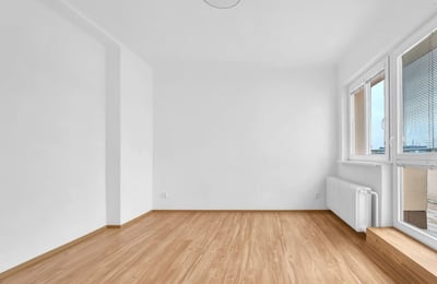 Apartamento luminoso y amueblado 52 m² con terraza en alquiler en Strašnice, Praga, República Checa