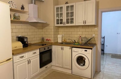 Appartement lumineux et moderne avec terrasse à louer dans le centre de Varna, Bulgarie