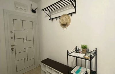 Appartement lumineux et moderne avec terrasse à louer dans le centre de Varna, Bulgarie