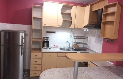 Appartement confortable et meublé de 80 m² à louer à Kolhozen Pazar, Varna, Bulgarie
