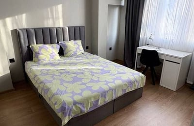 Apartamento amplio y luminoso de 100 m² con terraza en alquiler en Chaika, Varna, Bulgaria