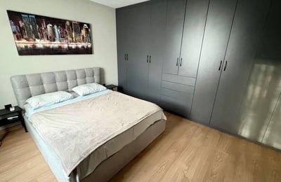 Apartamento amplio y luminoso de 100 m² con terraza en alquiler en Chaika, Varna, Bulgaria