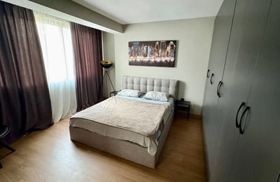 Apartamento amplio y luminoso de 100 m² con terraza en alquiler en Chaika, Varna, Bulgaria