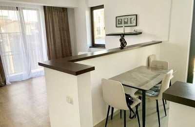 Светлая квартира после ремонта в аренду, Mamaia-Sat, Румыния