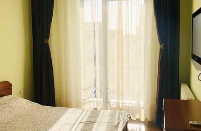 Светлая квартира после ремонта в аренду, Mamaia-Sat, Румыния