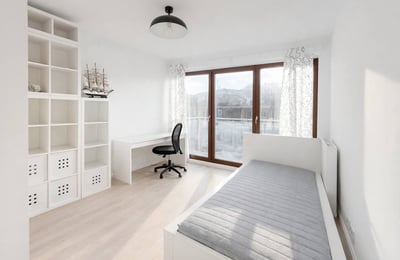 Bright spacious 3-room apartment 58 m² for rent, Wola, Warsaw, Poland