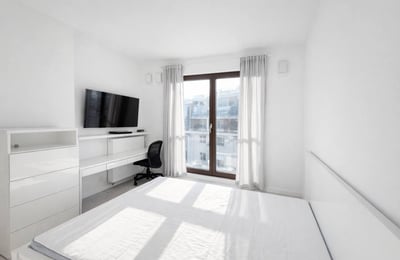 Bright spacious 3-room apartment 58 m² for rent, Wola, Warsaw, Poland