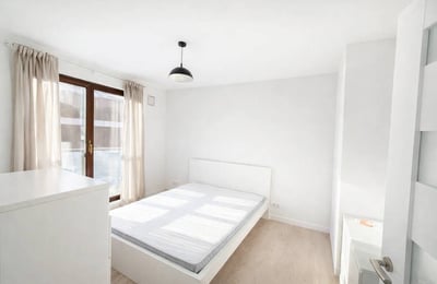 Bright spacious 3-room apartment 58 m² for rent, Wola, Warsaw, Poland