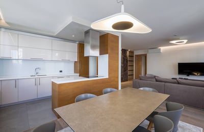 Stilvolle 4-Zimmer-Wohnung, 132 m² mit Terrasse zur Miete, Vračar, Belgrad, Serbien