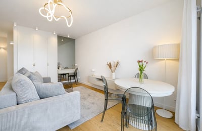 Alquiler de apartamento moderno y luminoso de 2 habitaciones, 43 m², Mokotów, Varsovia, Polonia