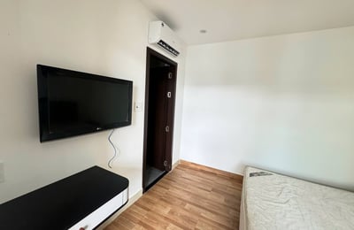 Comfortable furnished apartment with balcony for rent, Hai Chau, Da Nang, Vietnam