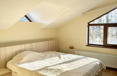 Comfortable furnished house with yard for rent, Constanța, Romania