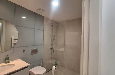 Moderne möblierte wohnung mit terrasse im wohnkomplex BW Quartet 2 zur miete, 83 m², Belgrad, Serbien