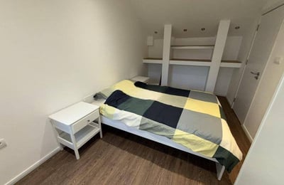 Location appartement confortable, meublé, sur deux étages, 55 m², Vračar, Belgrade, Serbie