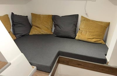 Location appartement confortable, meublé, sur deux étages, 55 m², Vračar, Belgrade, Serbie