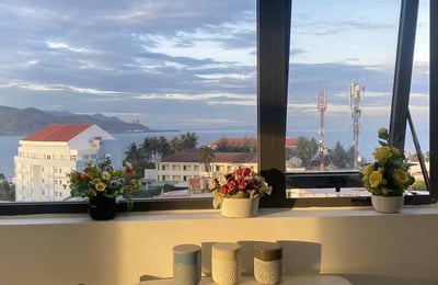 Аренда просторной меблированной квартиры с панорамным видом на море, 74 м², Нячанг, Вьетнам