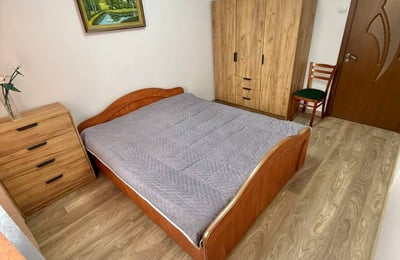 Alquiler de apartamento limpio, renovado, amueblado, Centro, Chișinău, Moldavia