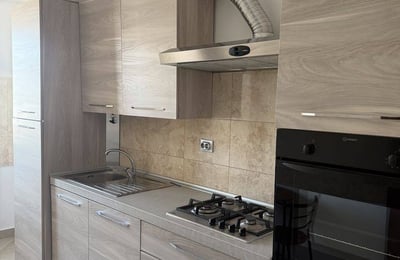 Alquiler de apartamento moderno, acogedor, 70 m², Sector 4, Bucarest, Rumanía