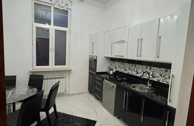 Аренда просторного, меблированного дома с гаражом, 120 м², Батуми, Грузия