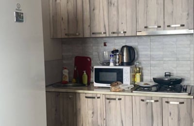 Location appartement lumineux, propre, meublé, 50 м², Batumi, Géorgie