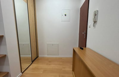 Аренда уютной, просторной квартиры, 61 м², Новая Вракуня, Братислава, Словакия