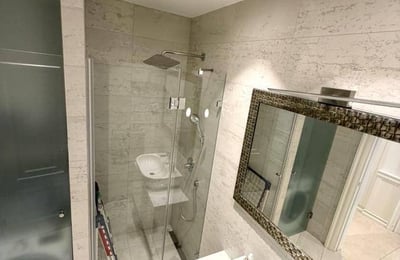 Alquiler de apartamento luminoso de clase premium en el complejo Central Garden, 115 m², Belgrado, Serbia