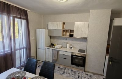 Location appartement spacieux, meublé, quartier Levski, Varna, Bulgarie