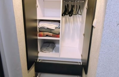 Location appartement spacieux, meublé, quartier Levski, Varna, Bulgarie