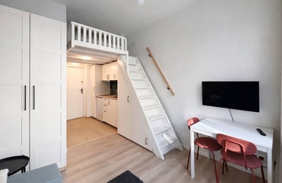 Location appartement compact, lumineux, 20 м², Wola, Varsovie, Pologne