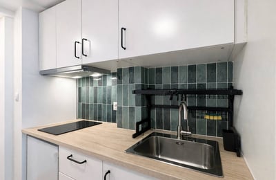 Location appartement compact, lumineux, 20 м², Wola, Varsovie, Pologne