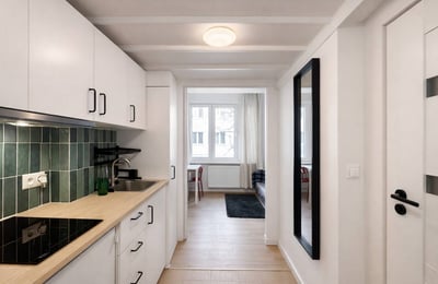 Location appartement compact, lumineux, 20 м², Wola, Varsovie, Pologne