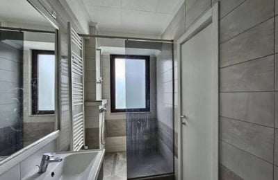 Аренда светлой, комфортной квартиры, Мамая, Констанца, Румыния