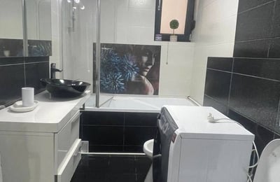 Location appartement moderne, cosy, avec terrasse, Mamaia Sat, Roumanie