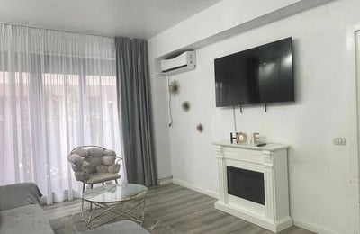 Location appartement moderne, cosy, avec terrasse, Mamaia Sat, Roumanie
