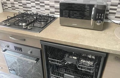 Location appartement moderne, cosy, avec terrasse, Mamaia Sat, Roumanie