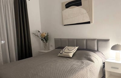 Spacious apartment with stunning sea view for rent, Mamaia, Romania