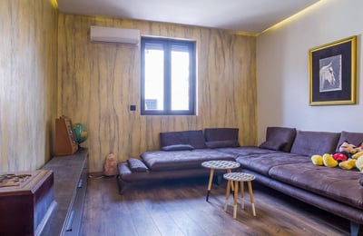 Stilvolle zweistöckige 3-Zimmer-Wohnung mit Terrasse zur Miete, 103 m², Stadtzentrum, Belgrad, Serbien
