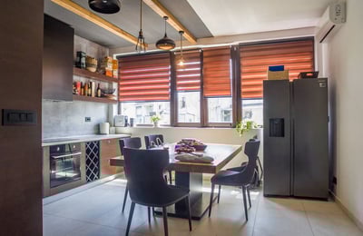 Stilvolle zweistöckige 3-Zimmer-Wohnung mit Terrasse zur Miete, 103 m², Stadtzentrum, Belgrad, Serbien