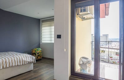 Stilvolle zweistöckige 3-Zimmer-Wohnung mit Terrasse zur Miete, 103 m², Stadtzentrum, Belgrad, Serbien