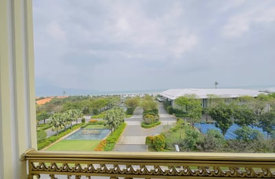 Spacious, bright apartment with balcony for rent, Da Nang, Vietnam