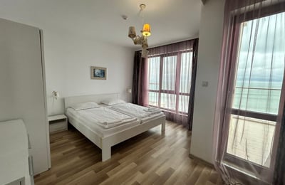Alquiler de amplio apartamento con vista al mar, Alen Mak, Varna, Bulgaria