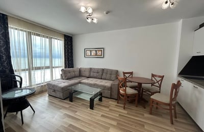 Alquiler de amplio apartamento con vista al mar, Alen Mak, Varna, Bulgaria