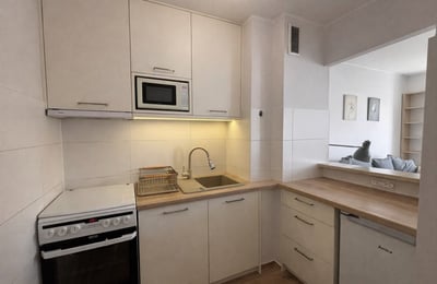 Alquiler de acogedor y luminoso estudio, 28 м², Mokotów, Varsovia, Polonia