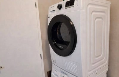 Alquiler de amplio, luminoso y amueblado apartamento, Bratislava, Eslovaquia