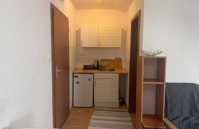 Location d’un appartement compact et meublé, Stare Mesto, Bratislava, Slovaquie